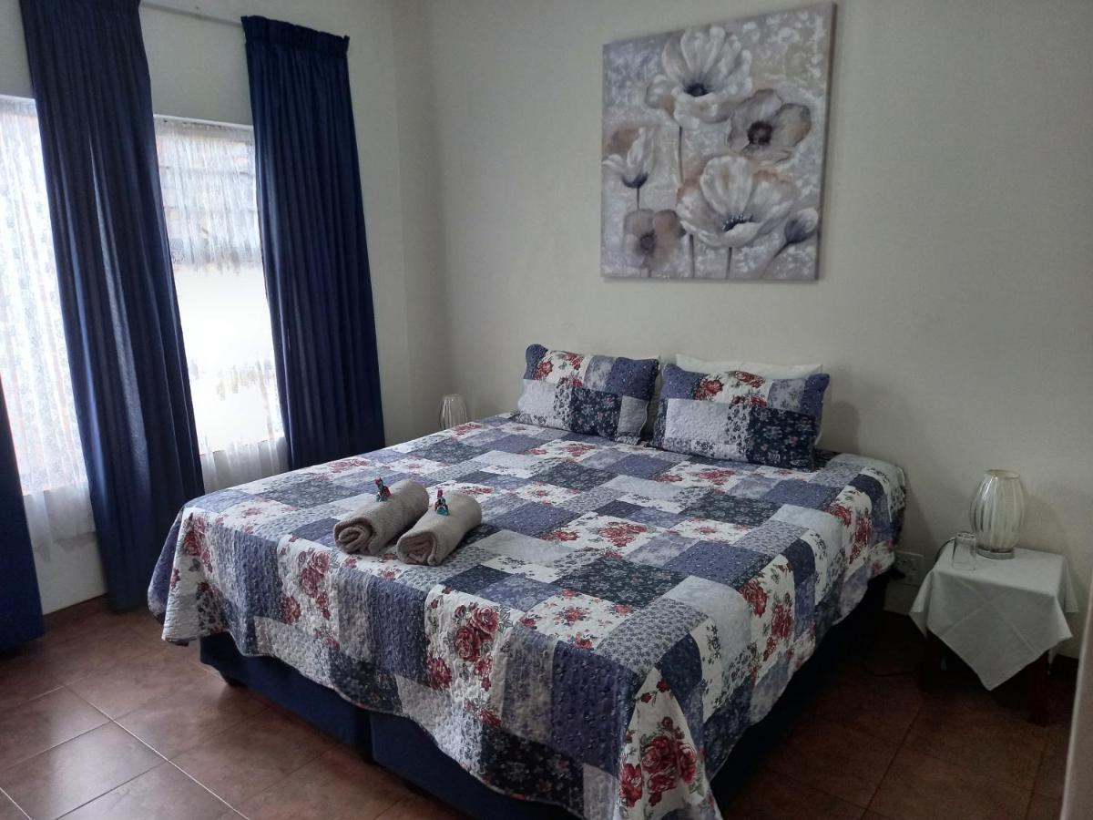 White Rose Guest House Vanderbijlpark Εξωτερικό φωτογραφία