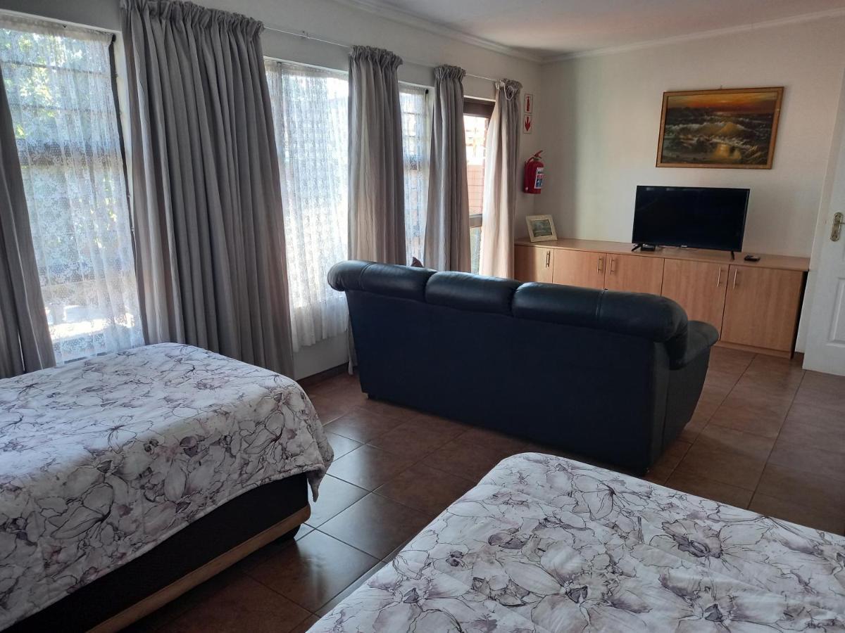 White Rose Guest House Vanderbijlpark Δωμάτιο φωτογραφία